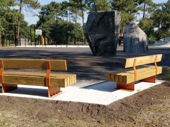 Un nouveau mobilier urbain en bois pour le parc de Bourgailh