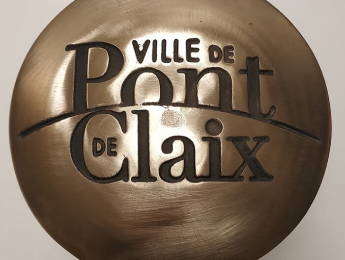  Clou urbain en bronze pour la ville de Pont de Claix