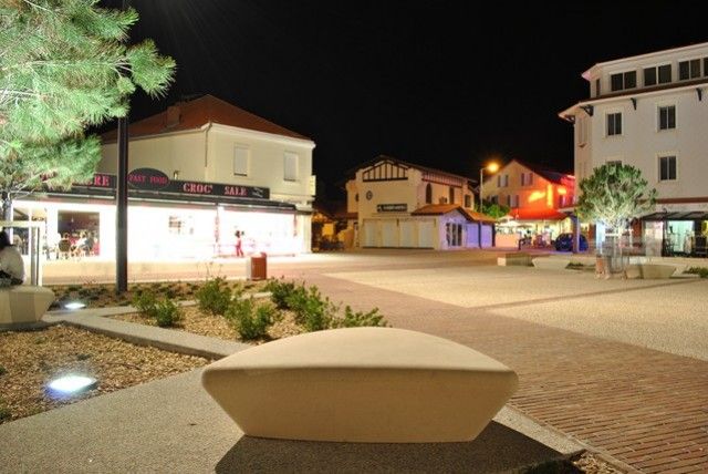 Place du marché à Mimizan